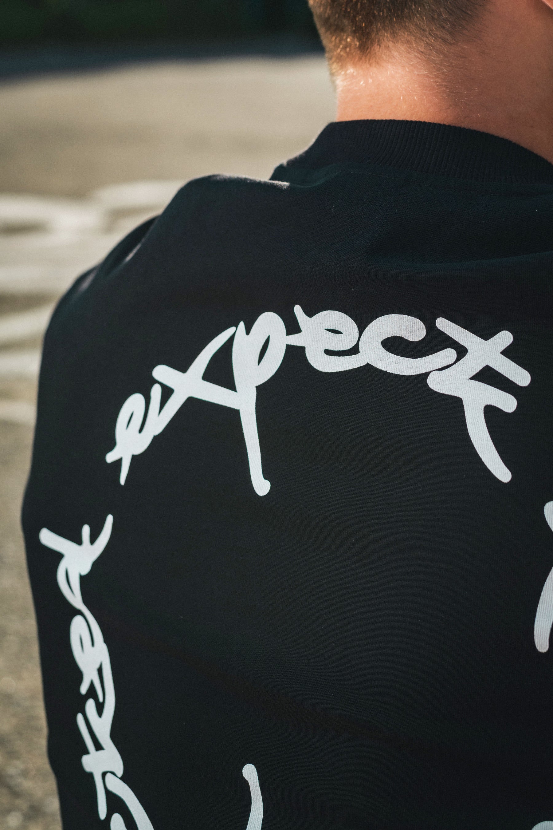 T-shirt expect black sygnet