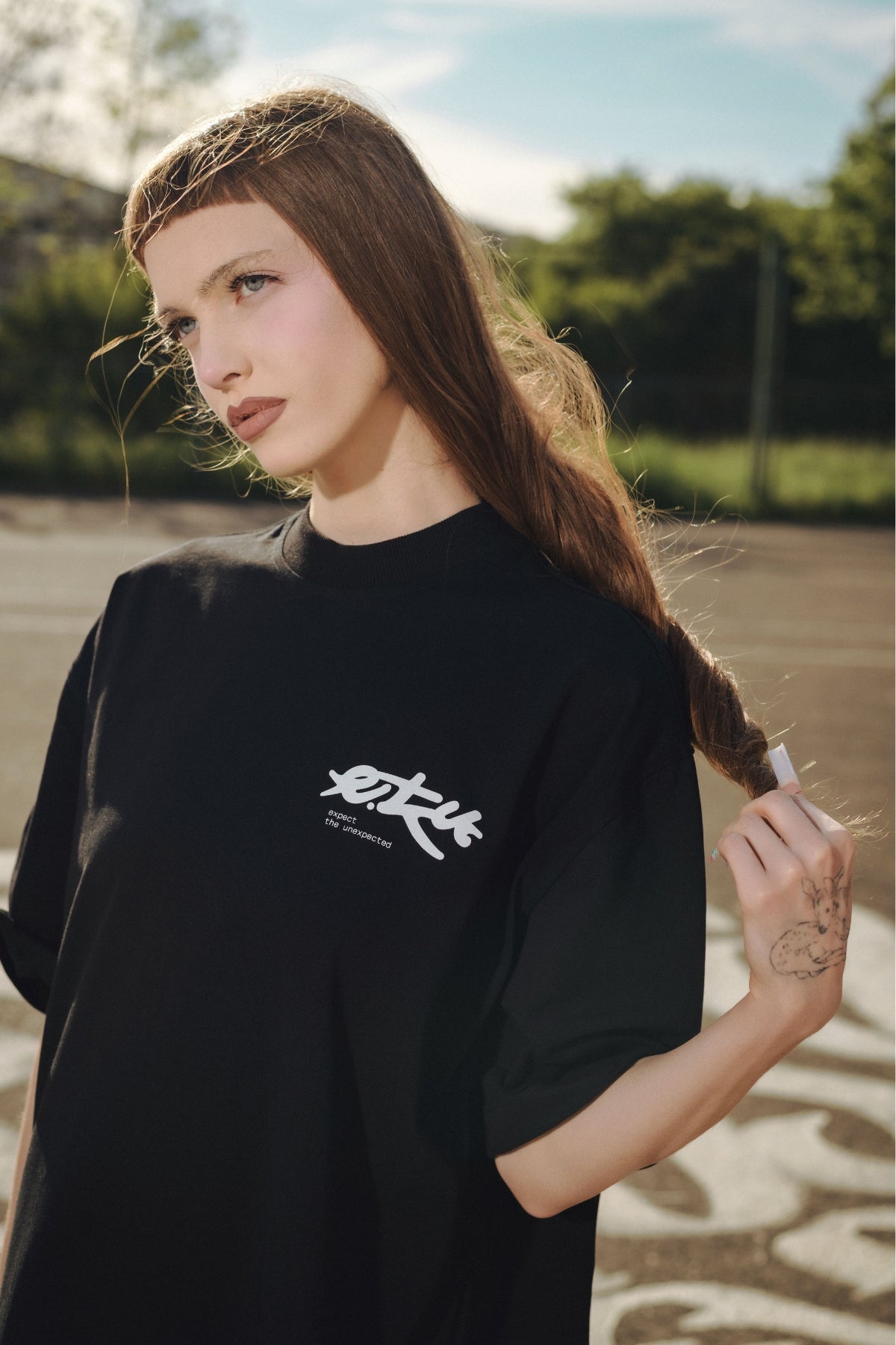 T-shirt expect czarny