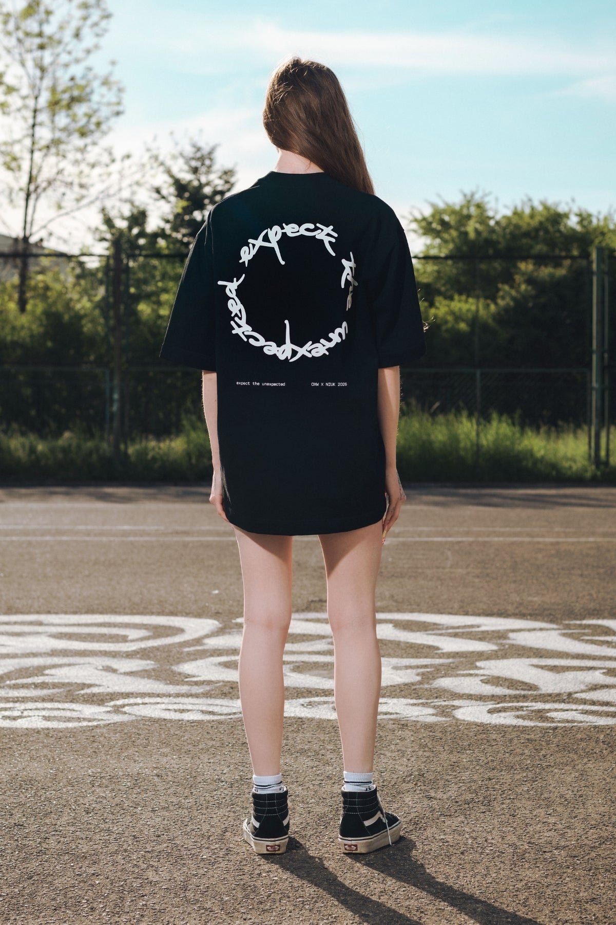 T-shirt expect czarny
