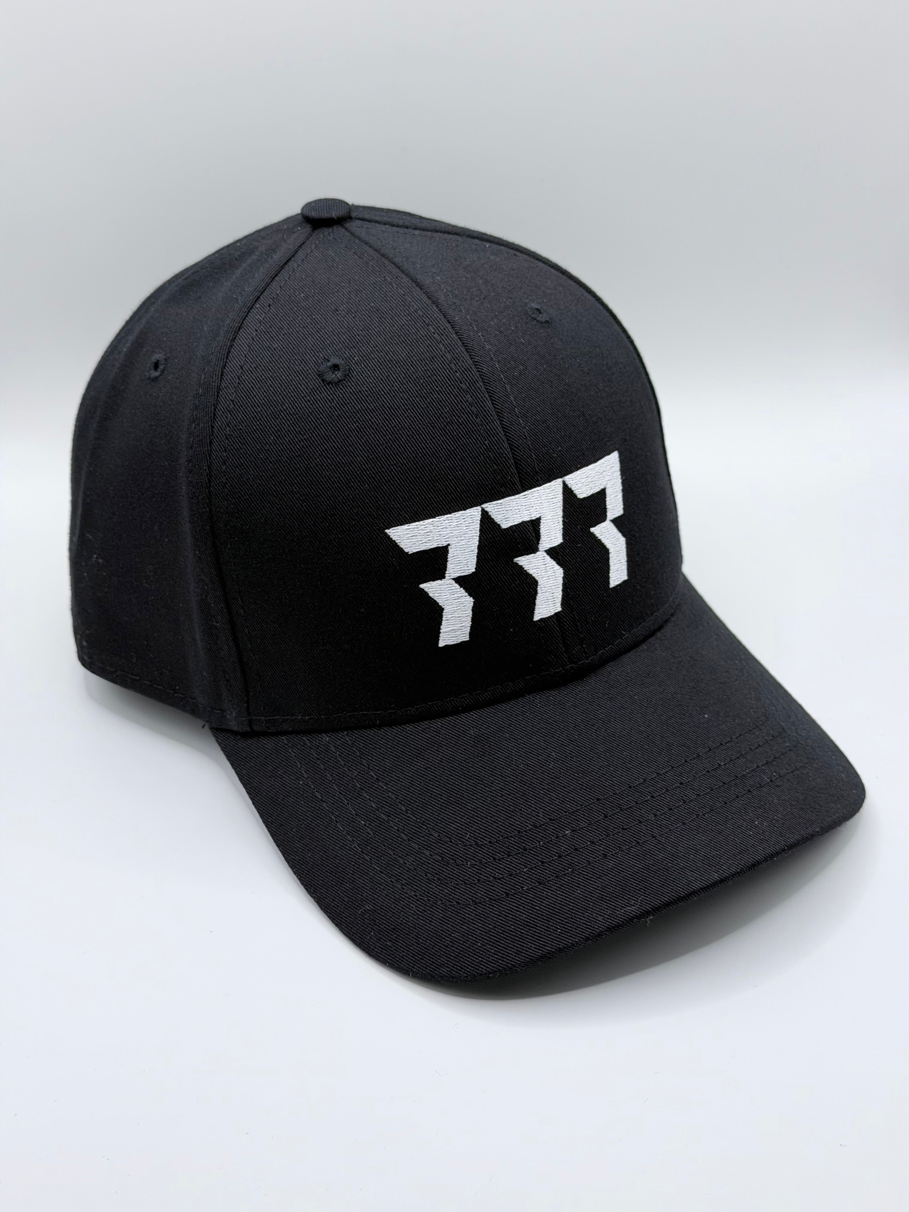 777 cap sygnet white