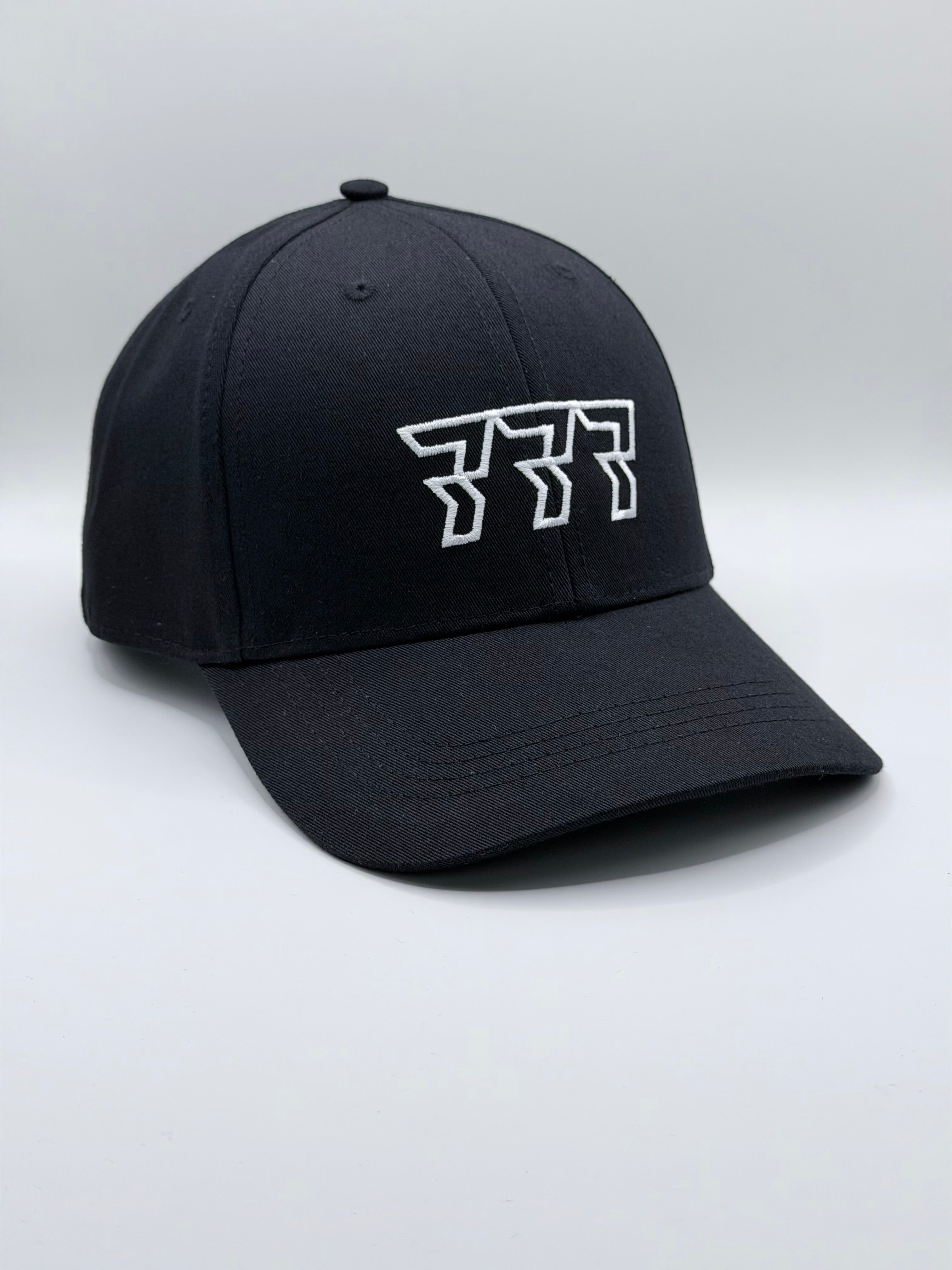 777 cap outline white