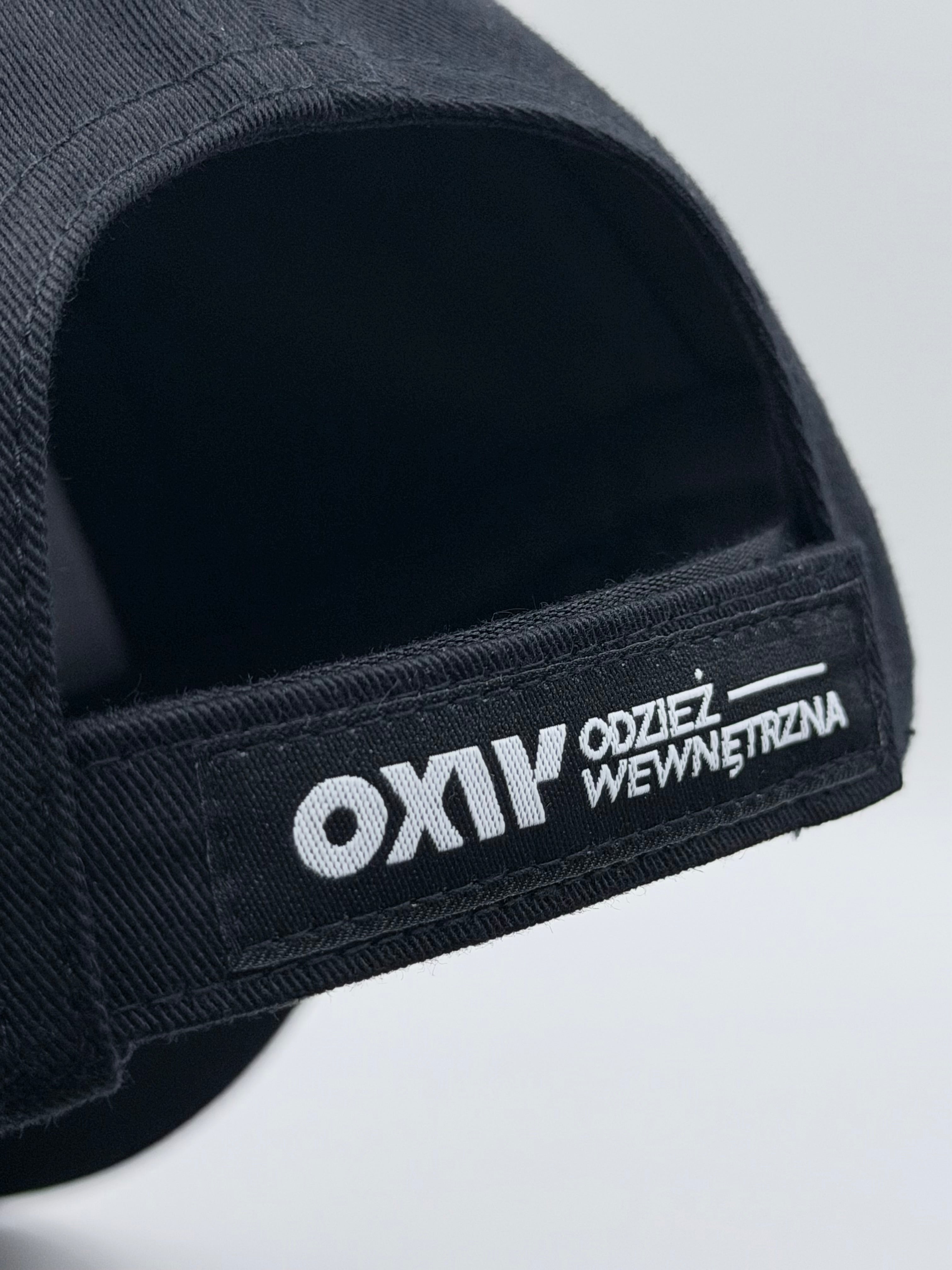 777 cap outline white