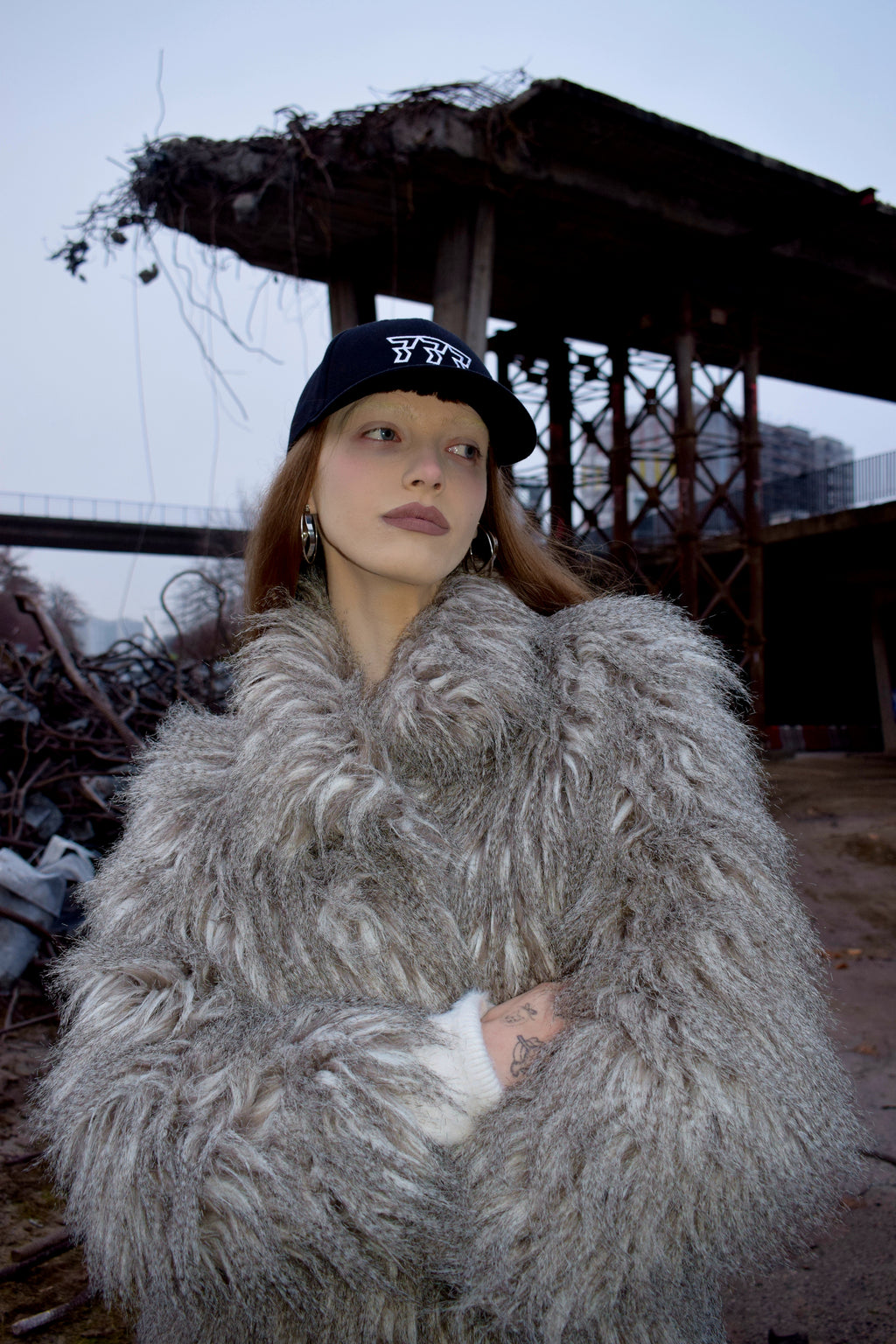 777 cap outline white